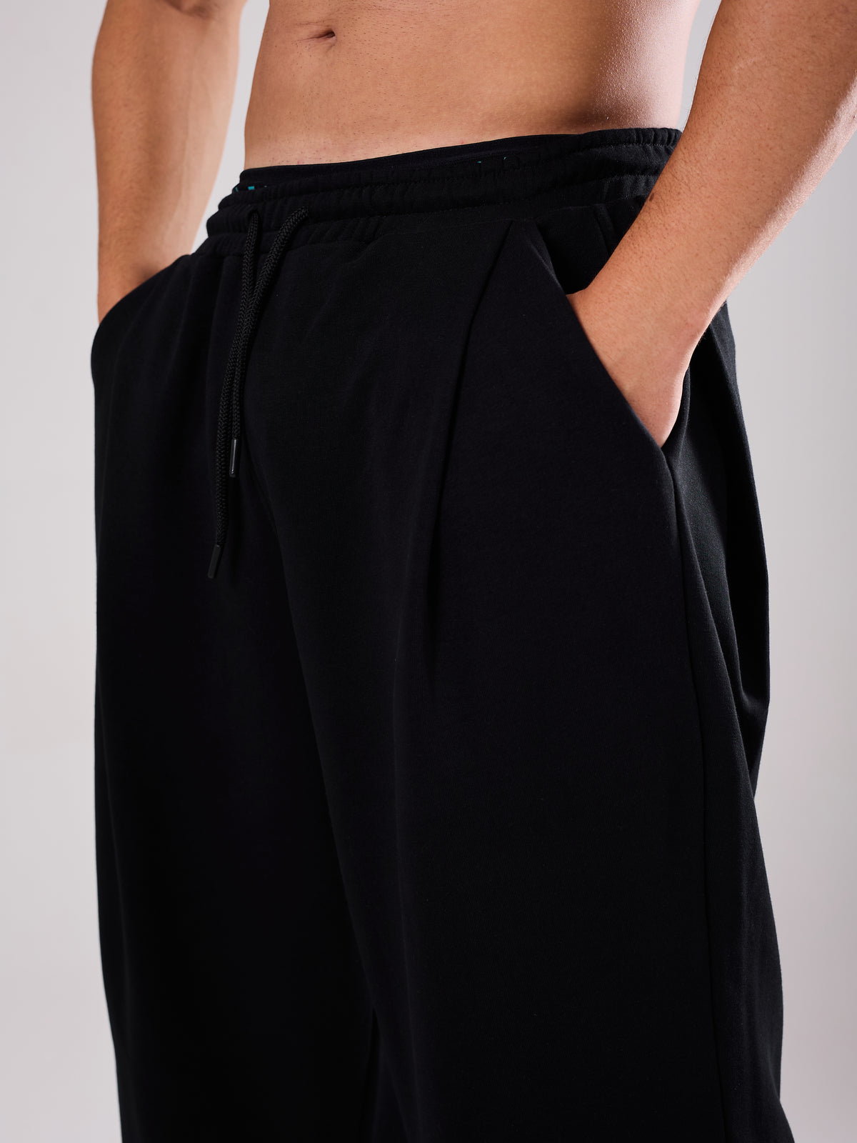 Two Tuck Pants - Black