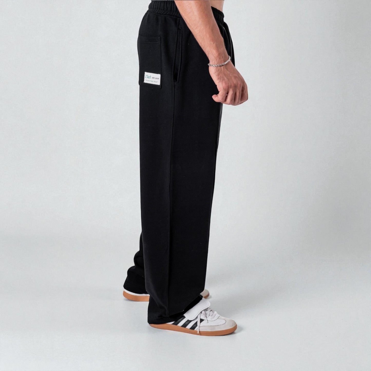 Oversize Sweatpants — (Men / Black)